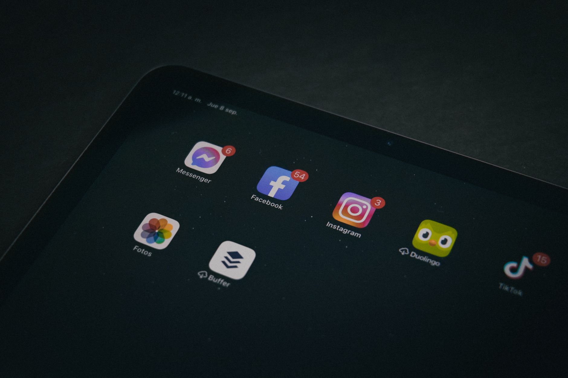 iPadOS 27.2 release